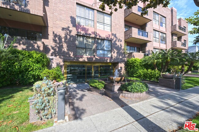 Building Photo - 234 S Gale Dr