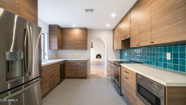 Building Photo - 6833 N 18th St