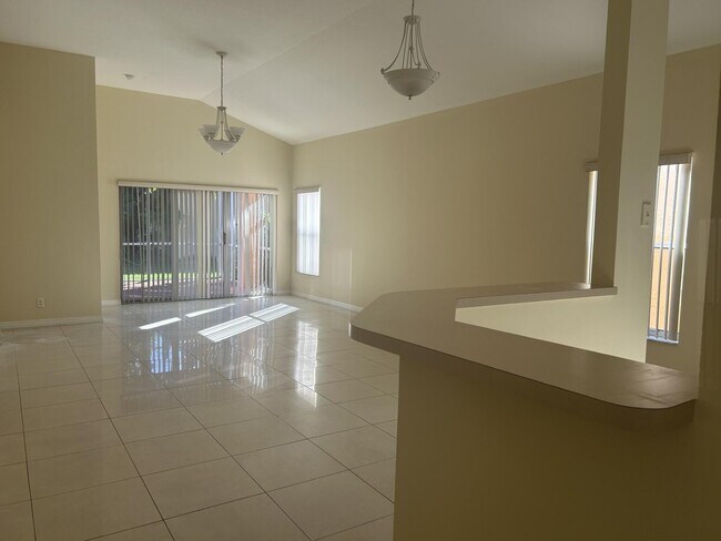 Building Photo - 8008 Via Hacienda