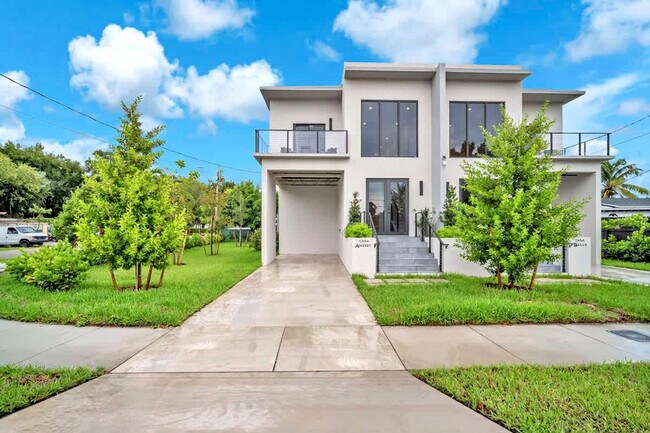 Building Photo - 2951 NW 13th St