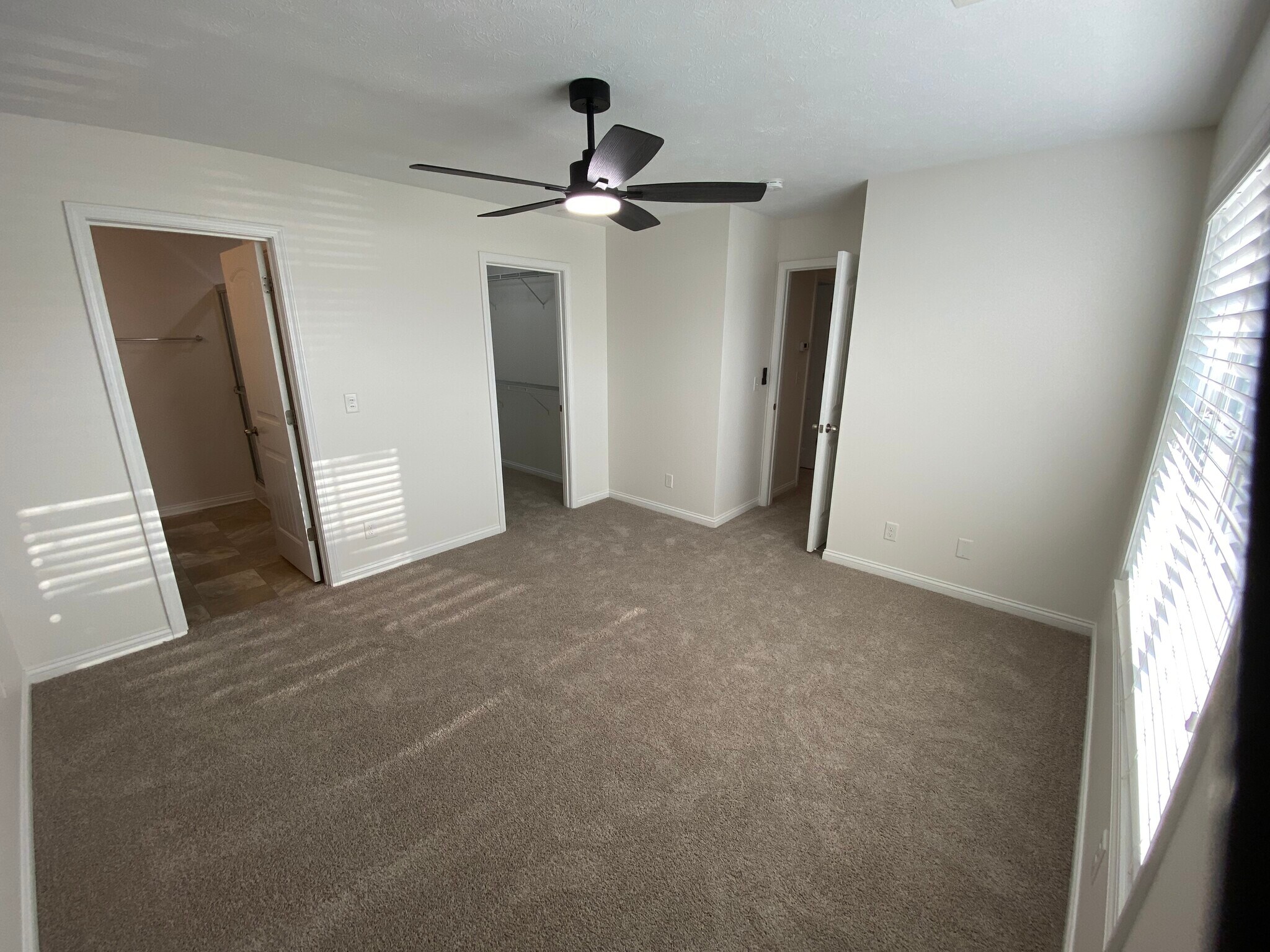 Building Photo - 6405 Autumn Valley Trce