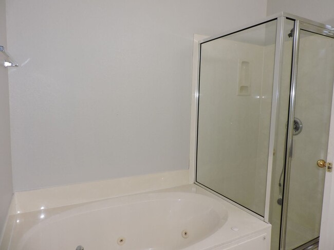 Building Photo - Gorgeous Three Bedroom Condo in South Austin