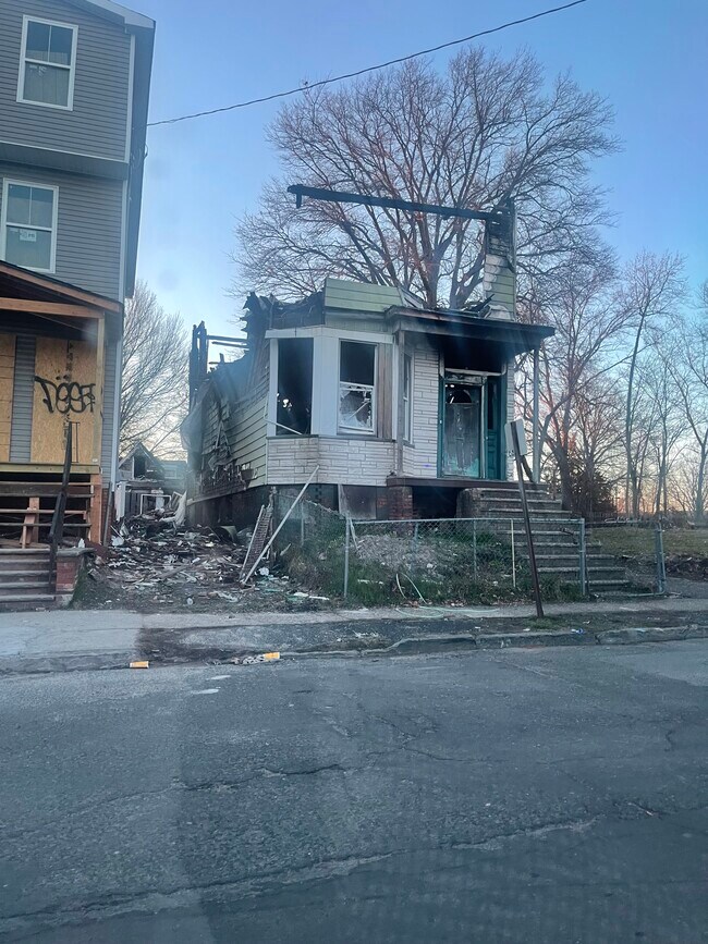 107 Magazine St 2L - 110 Magazine St