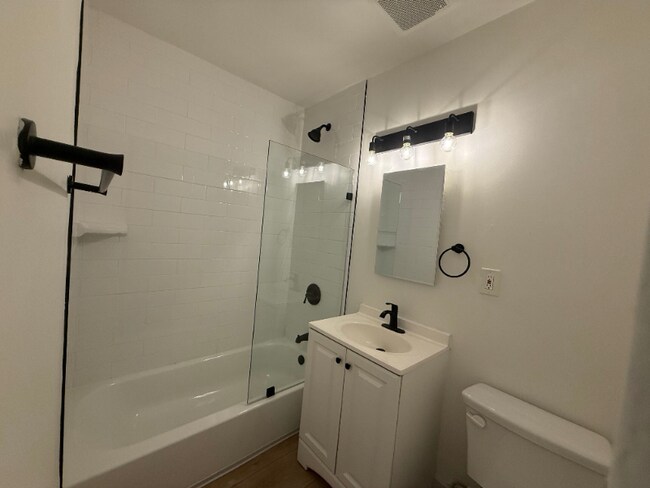 Building Photo - 1135 Martin Luther King Jr Ave