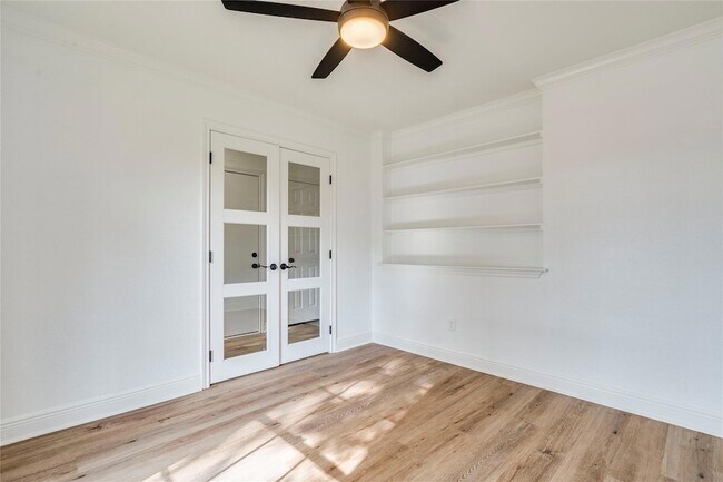 Building Photo - 1106 Hughmont Dr