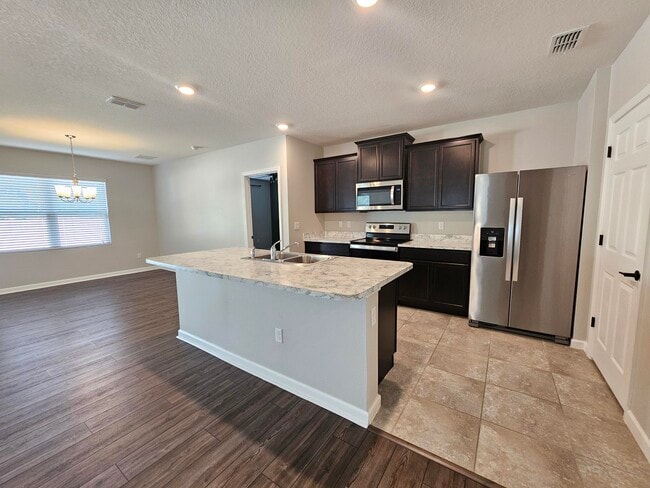 Building Photo - 480 Sorrento Dr