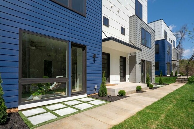 Building Photo - 981- 987 5th Street SW