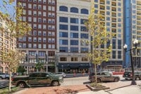 Building Photo - 106 N High St