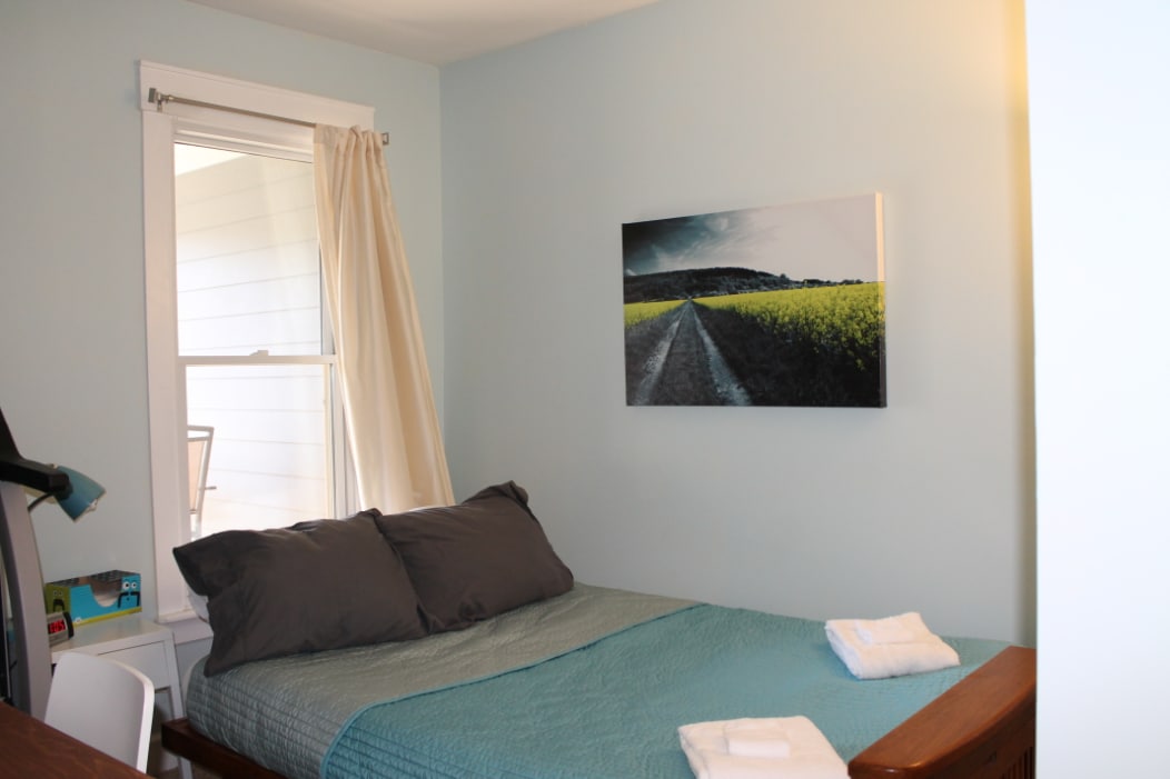 Third bedroom - 428 E 11th St
