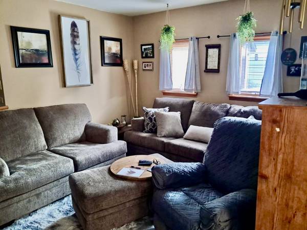 Building Photo - 916 Tyler St