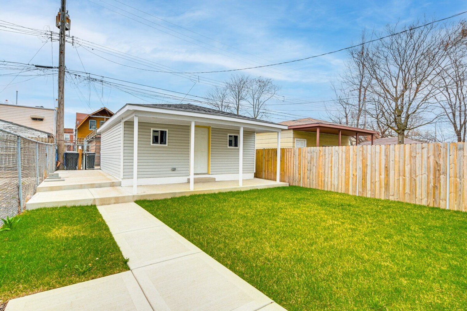 Building Photo - 1034 N Drake Ave