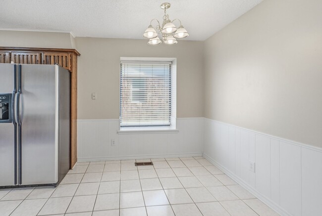 Building Photo - 7500 S Fern Ave