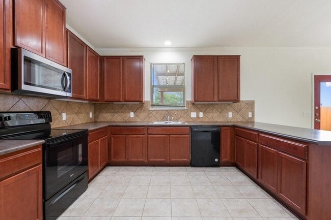 Building Photo - 10909 Helms Deep Dr