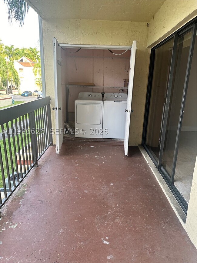 Building Photo - 13015 SW 88th Terrace S