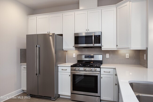 Building Photo - 8504 Loren Cove Dr