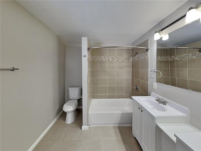 Building Photo - 13516 Grand Ave