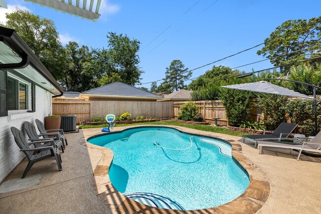 Building Photo - 4411 Deer Lodge Dr