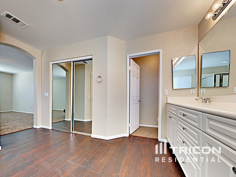 Building Photo - 43430 Rucker St