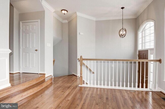 Building Photo - 21264 Victorias Cross Terrace