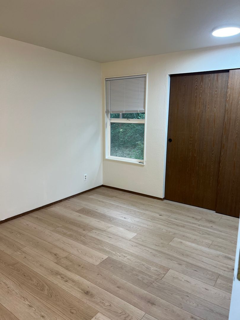 Interior Photo - Viking Suites