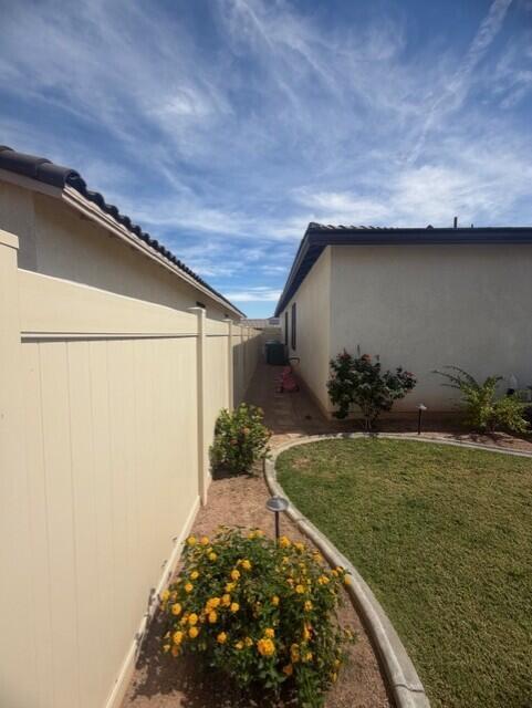 Building Photo - 42391 Palisades Dr