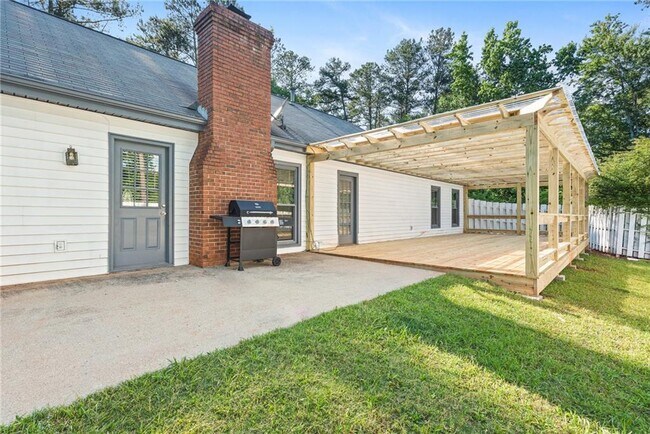 Building Photo - 2464 GA-20