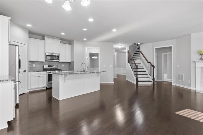 Building Photo - 1838 Lakeview Bend Way