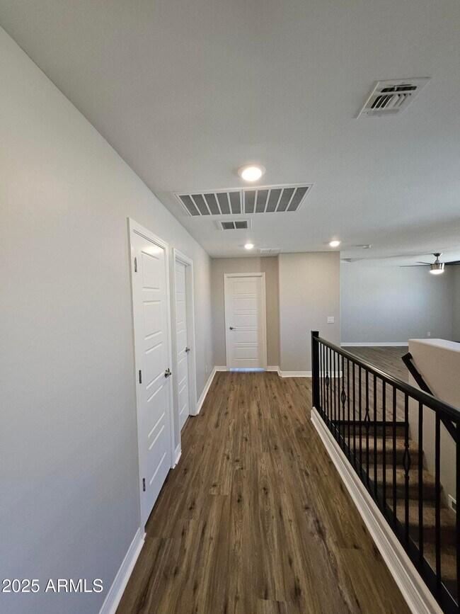 Building Photo - 40537 W Helen Ct