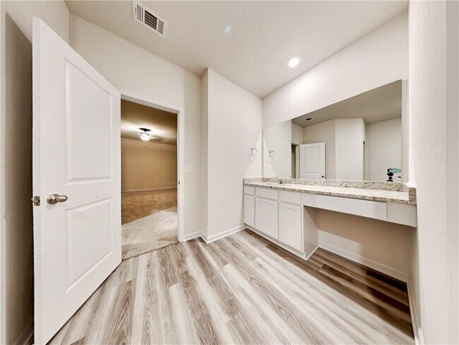 Building Photo - 1161 Amadas Dr