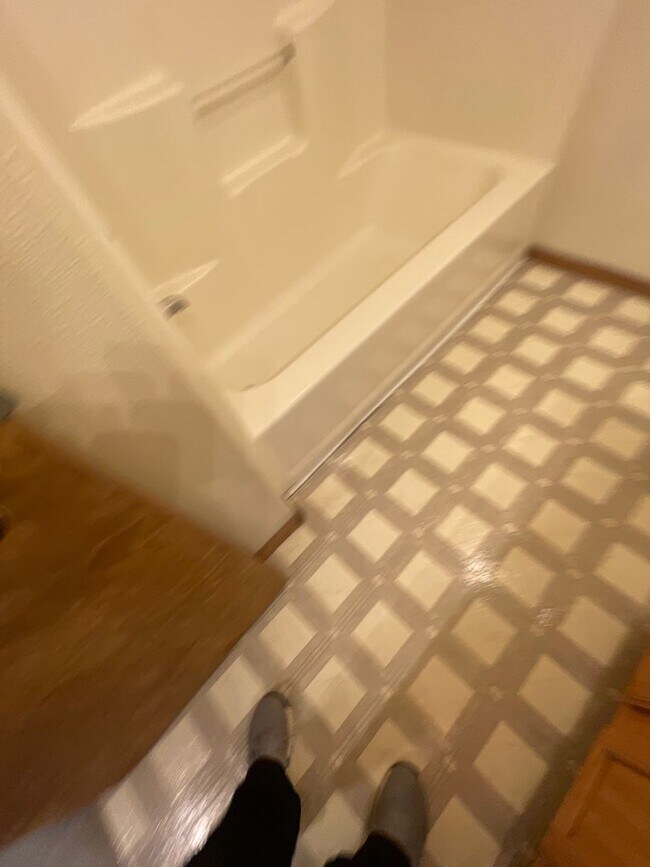 Building Photo - 573 7th St