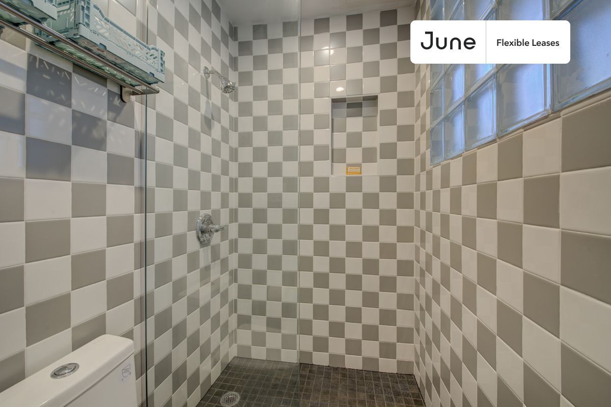 Building Photo - Enchanting ROOM at The Maison Suydam