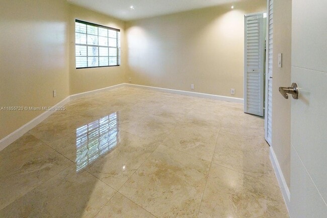 Building Photo - 1462 Springside Dr