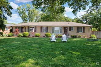Building Photo - 700 Mohawk Dr