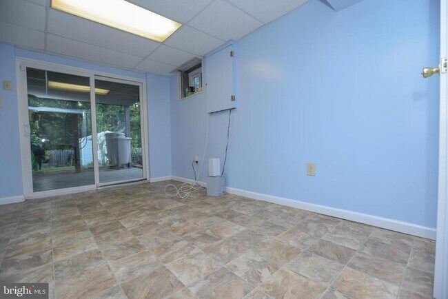 Building Photo - 4328 Hallfield Manor Dr