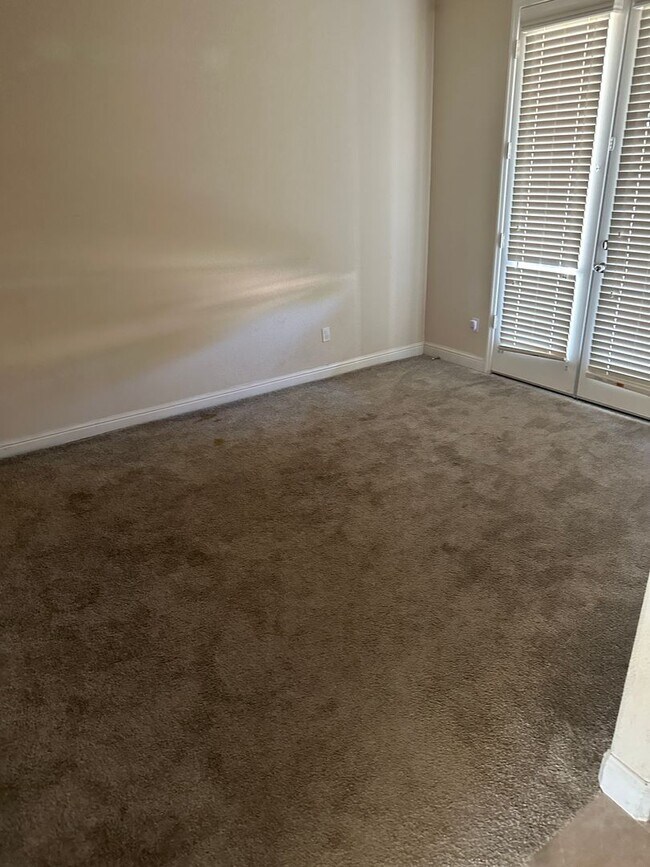 Building Photo - 3732 Bonifacio Way