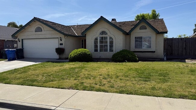 Primary Photo - 777 E Encore Dr