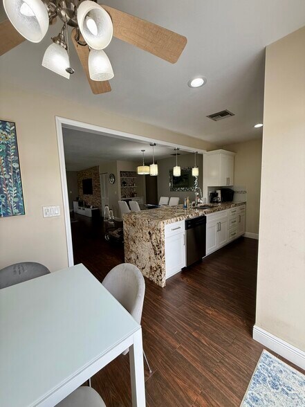 Kitchen & Dining - 194 SE 1st Cir