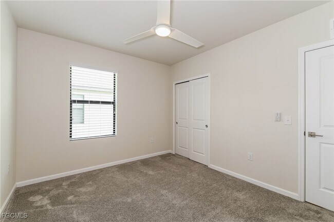 Building Photo - 10820 Firebush Cir