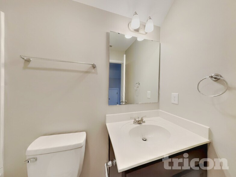 Building Photo - 5008 Shorthorn Way