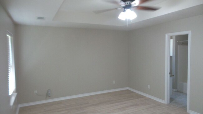 Building Photo - 1305 Remington Ct