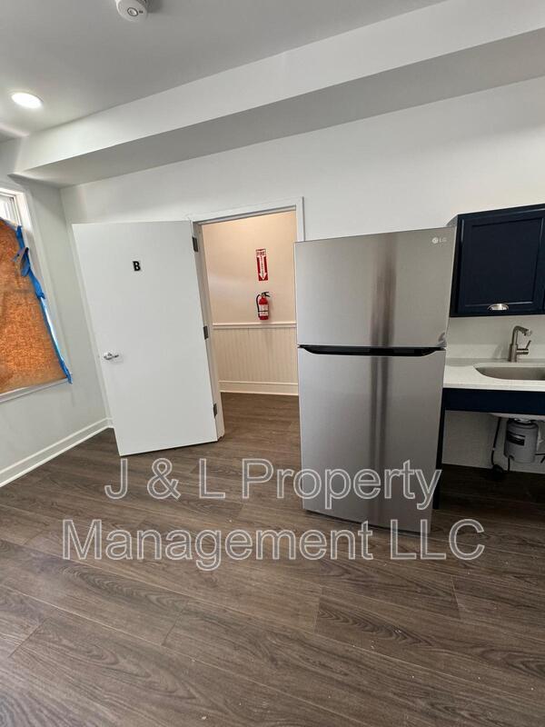 Building Photo - 1602 Cypress St