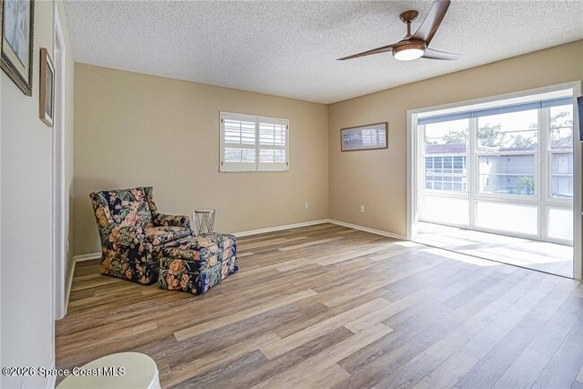 Building Photo - 11 Vista Palm Ln