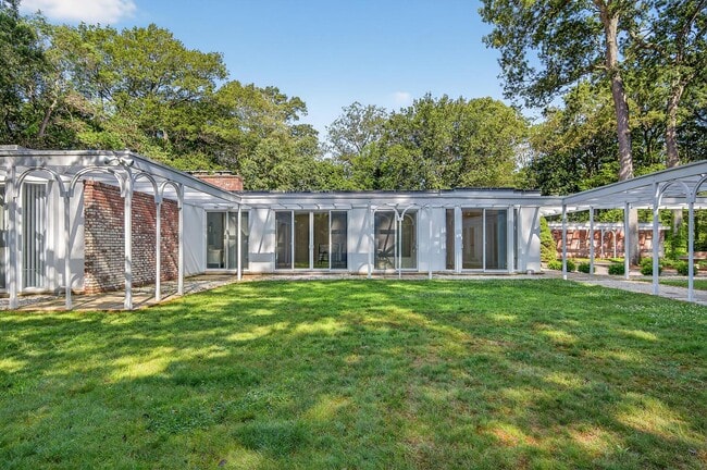 Building Photo - 156 Horseshoe Rd
