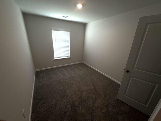 Building Photo - 2380 Bellflower St