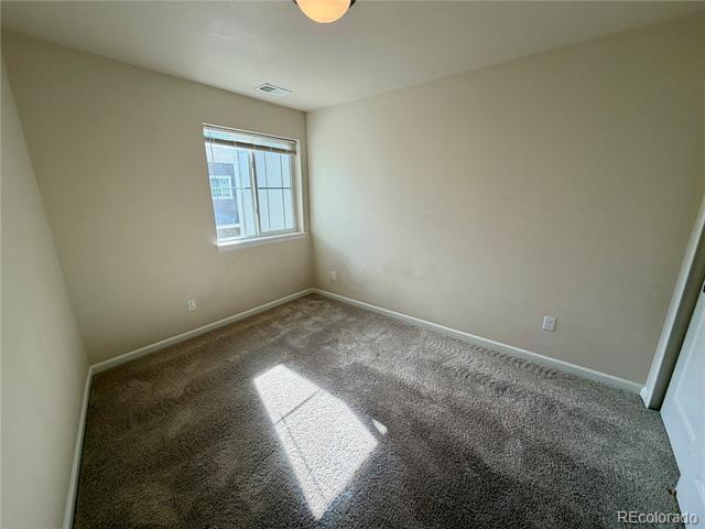 Building Photo - 10565 Paris St