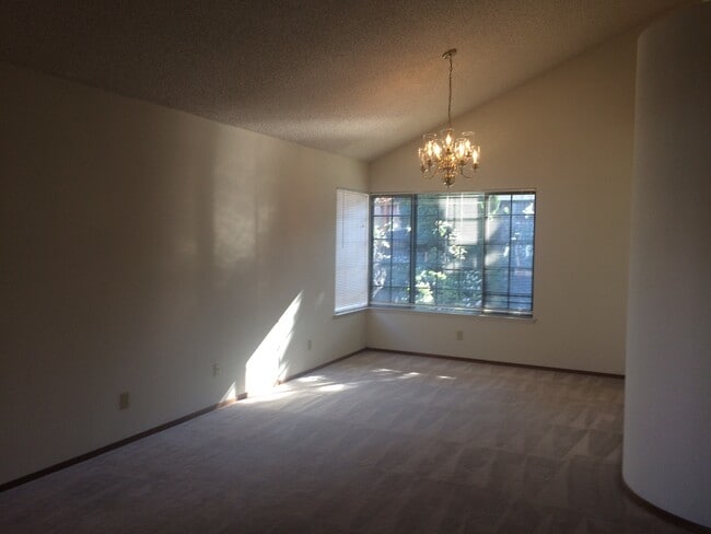 Building Photo - 22 Wexford Pl