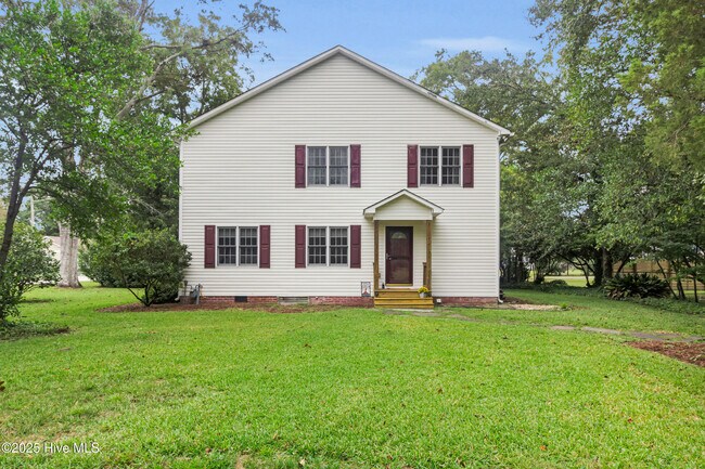 Building Photo - 1609 Lucerne Way