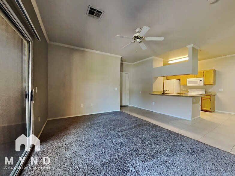 Building Photo - 5401 E Van Buren St