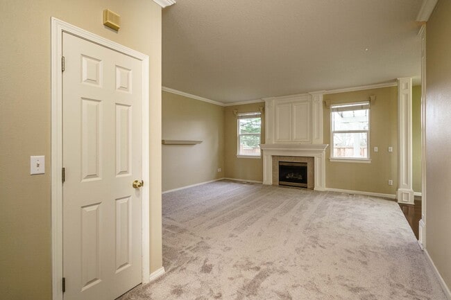 Building Photo - Desirable Fisher's Landing Elementary School District - 3 Bedroom 2.5 Bath