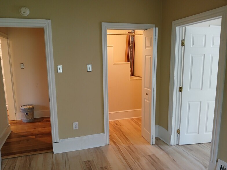 2nd bedroom - 210 W Montgomery Ave
